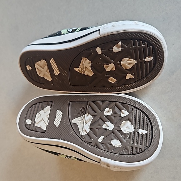 Dinosaur baby Converse Sneakers - Picture 9 of 10